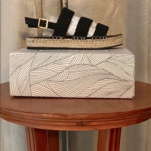 Espadrille sandals